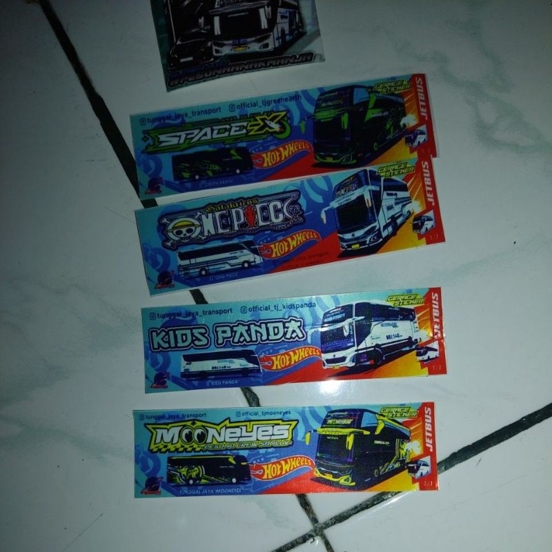 

stiker bus acak isi 4