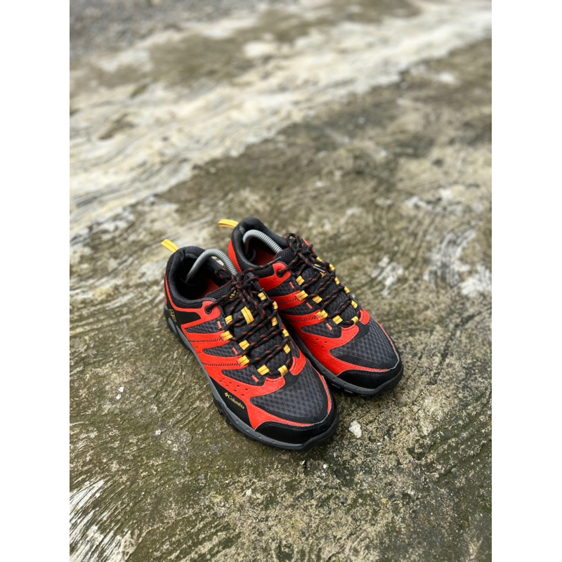 Sepatu gunung second original columbia