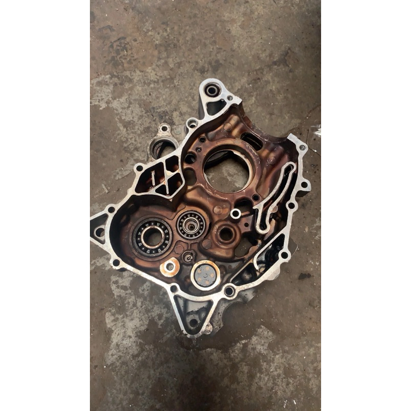 krengkes kalter calter kanan jupiter z robot - crankcase kiri jupiter z robot