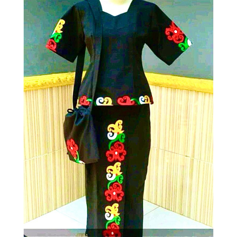 Baju Tenun Cumi Bordir Etnik Kalimantan Tradisional