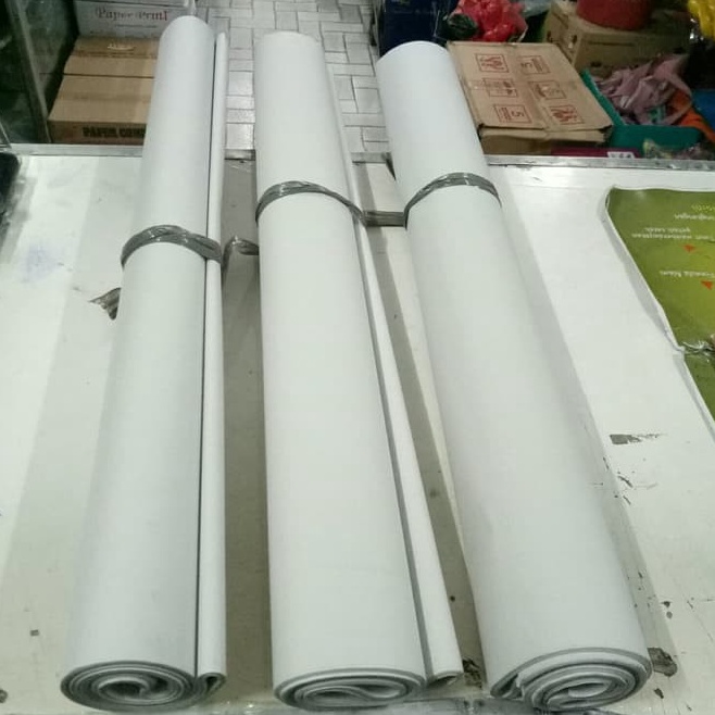 

Cuci Gudang Kertas Flipchart Buram Koran Isi 25 lembar Ukuran 61 cm x 86 cm