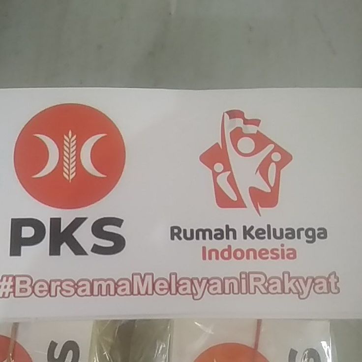 

Produk Terbaru Stiker PKS RKI Rp2pcsUkuran 5x1cm langsung kirimMinimal Order 1pcs