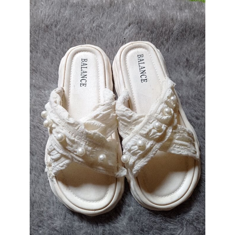 sandal karet balance likenew