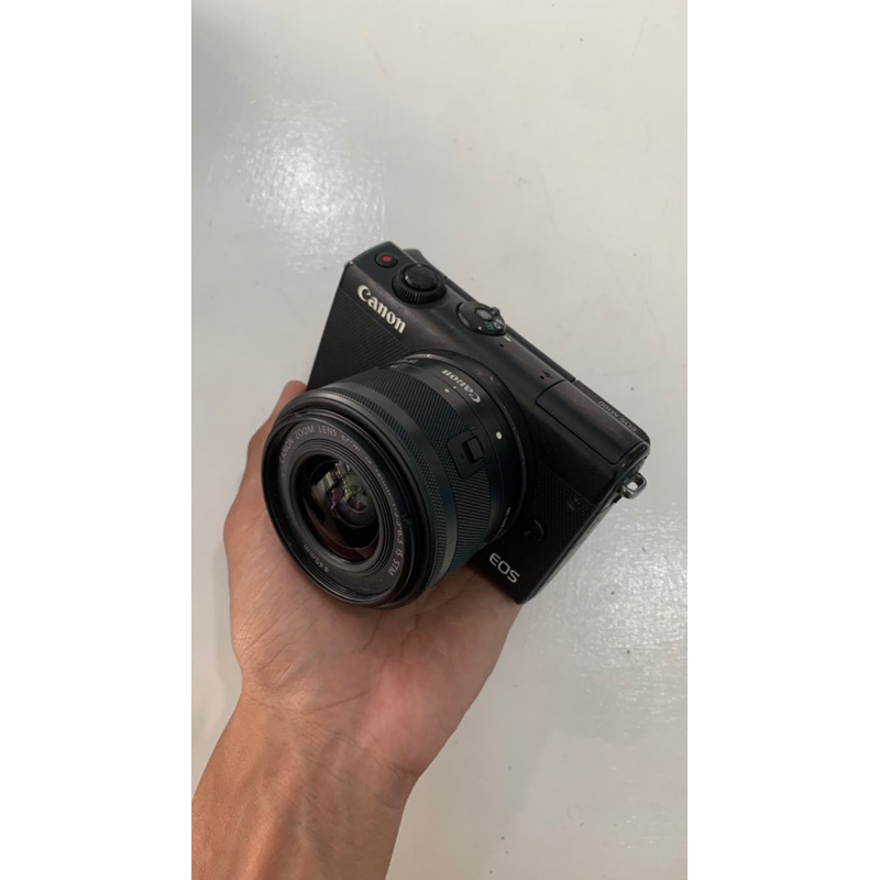 kamera mirorless canon m100 hitam