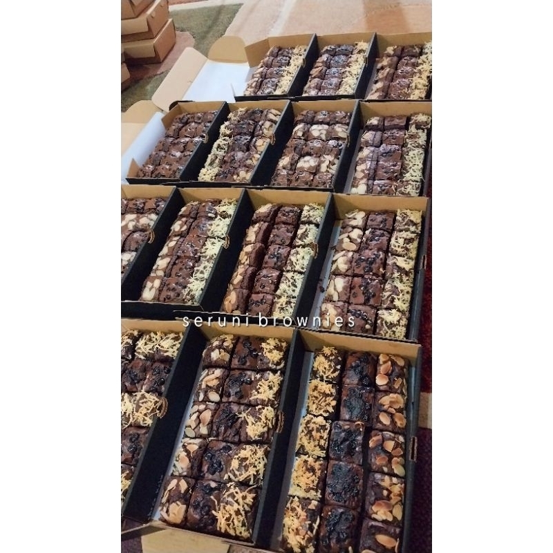 

Fudgy Brownies Panggang nyoklat potong sekat 20x10cm
