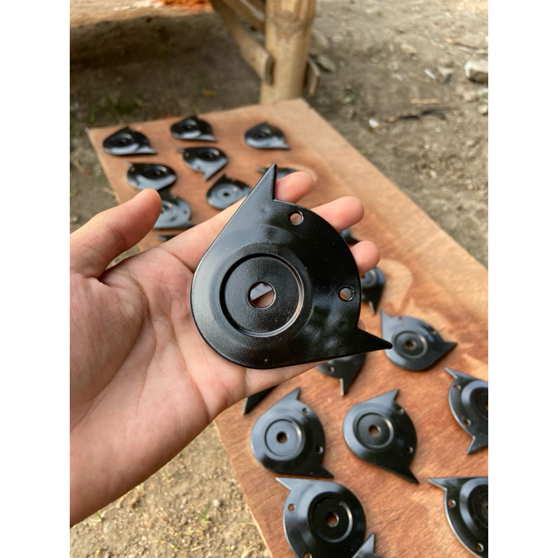 Kupingan Helm Scoopy / Penutup Kaca Helm Scoopy / Kop Kaca Helm Scoopy