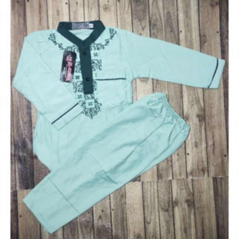 (GBKM) SETELAN BAJU KOKO ANAK LENGAN PANJANG WARNA DAN APLIKASI BORDIR BAHAN KATUN