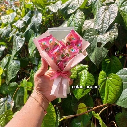 Buket Snack Yupi Mini Love / buket yupi mini