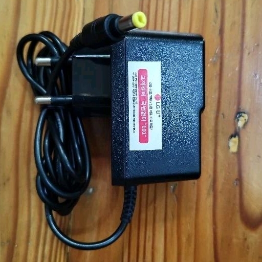 LG 5V ~ 2A Adaptor Original