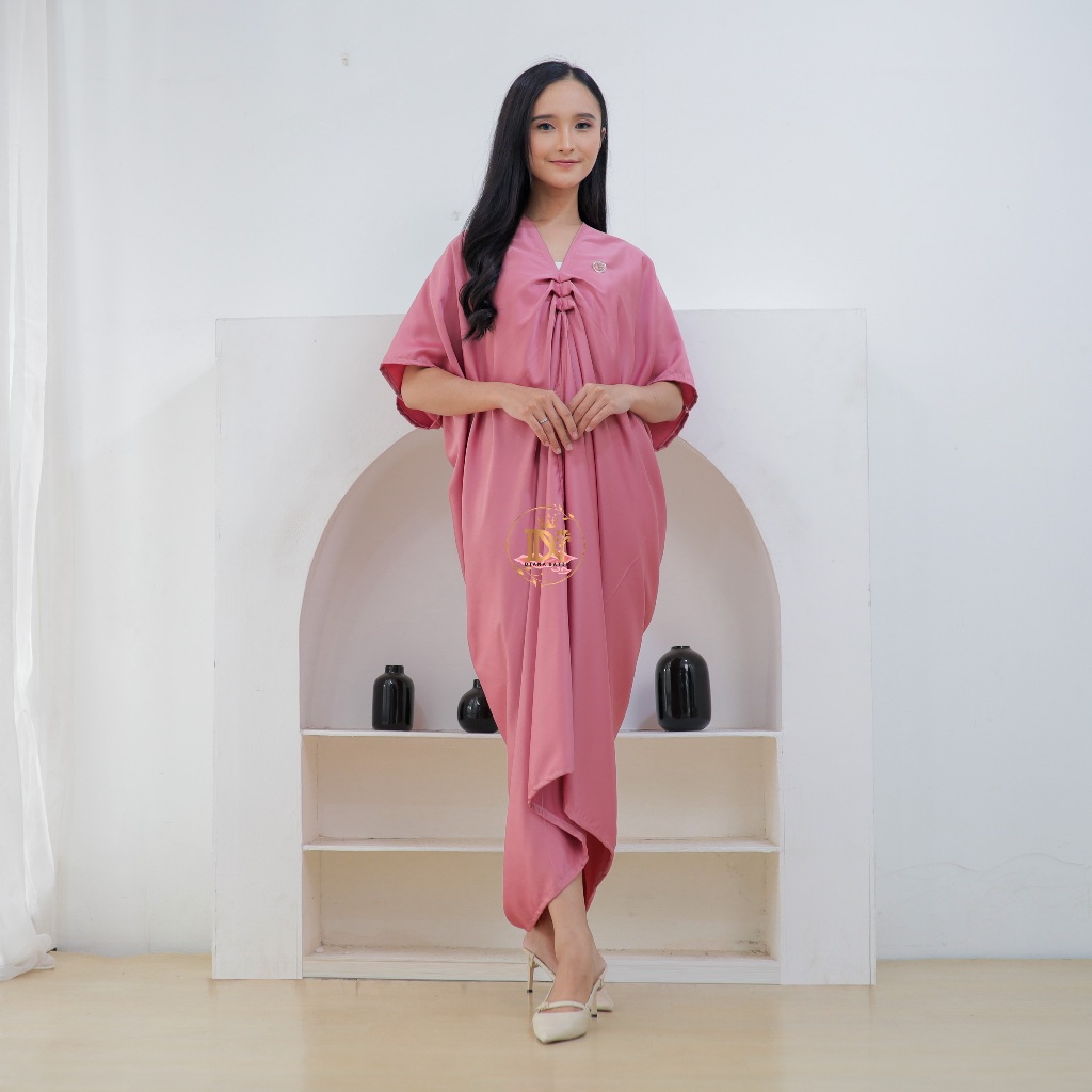 KAFTAN SILK POLOS by Diana Batik Trusmi