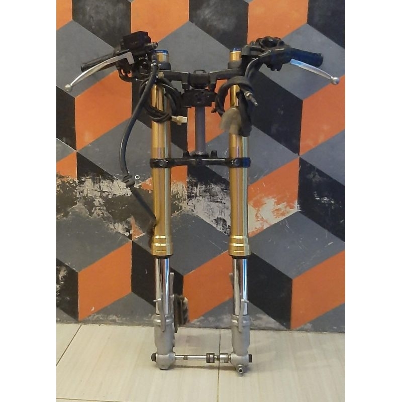 USD CBR150R K45R Shock depan CBR K45R