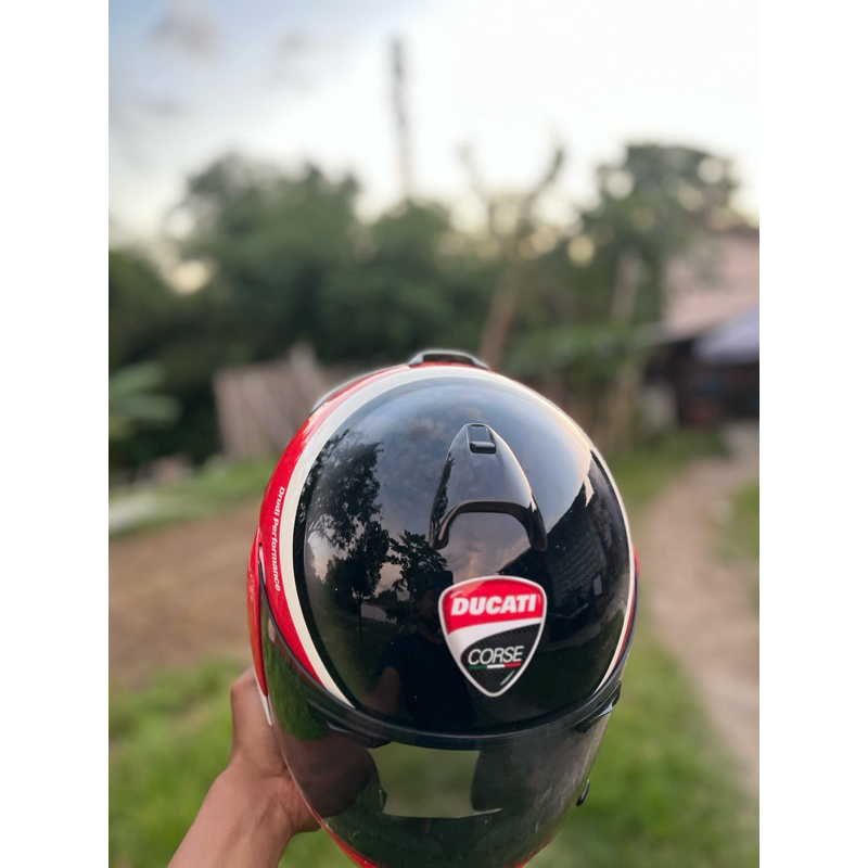 helm arai ducati vector SBK