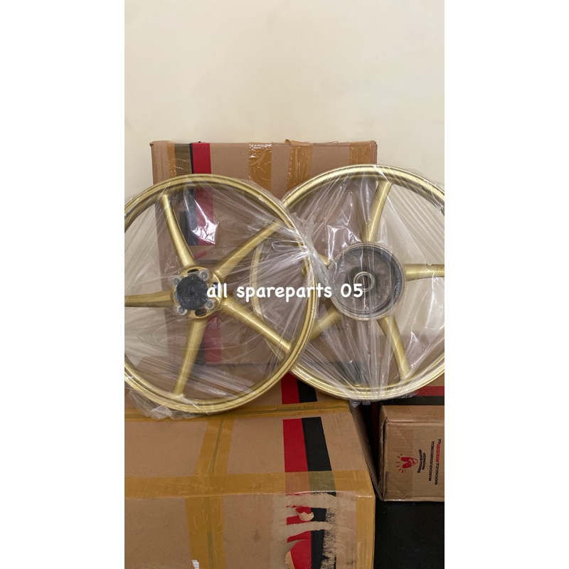 Velg vario sanca r17 vario 125/150 original V-rossi