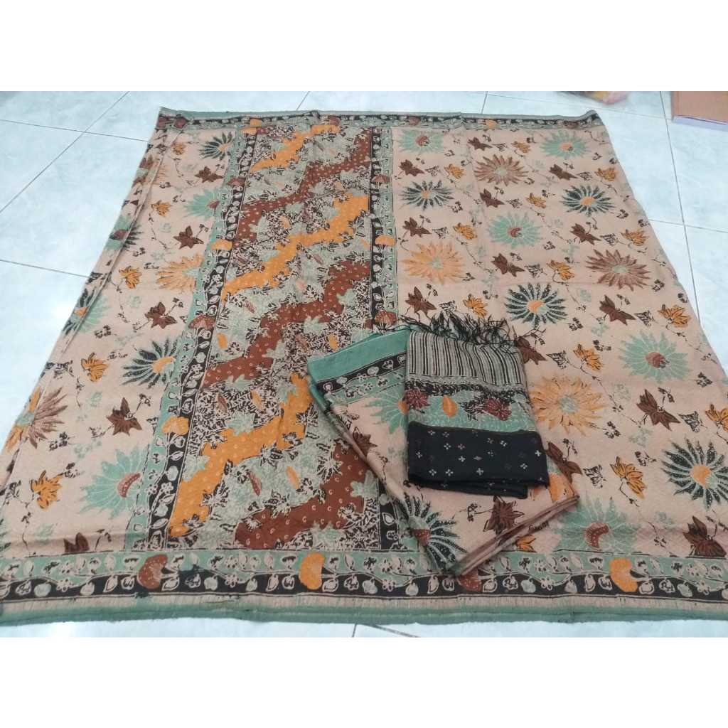 SARIMBIT SUTRA ATBM UJUNGPANDANG MOTIF BUNGA MATAHARI