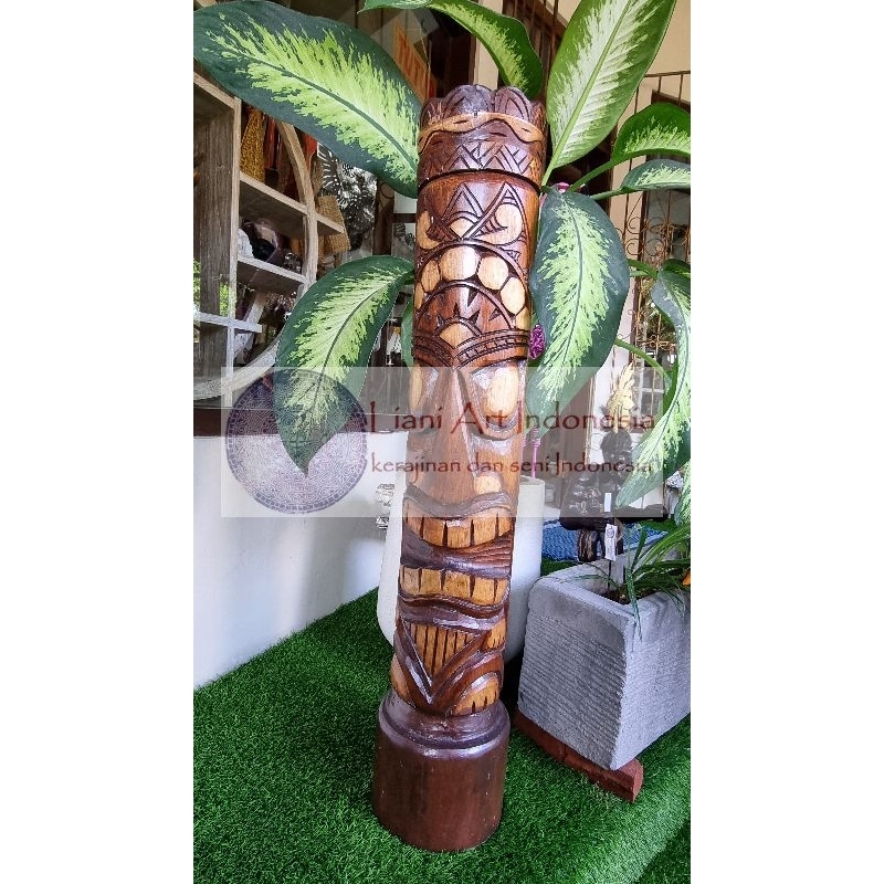 Totem Pole Hiasan Patung Kayu Ukiran Motif Topeng Tiki