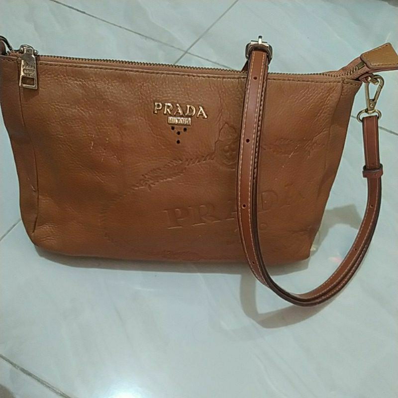 sling bag ala prada tidak ada jaminan ori preloved