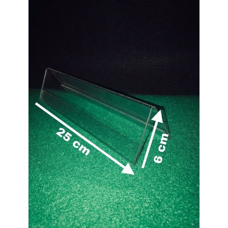 

papan nama meja akrilik 6cm x 25cm model segitiga