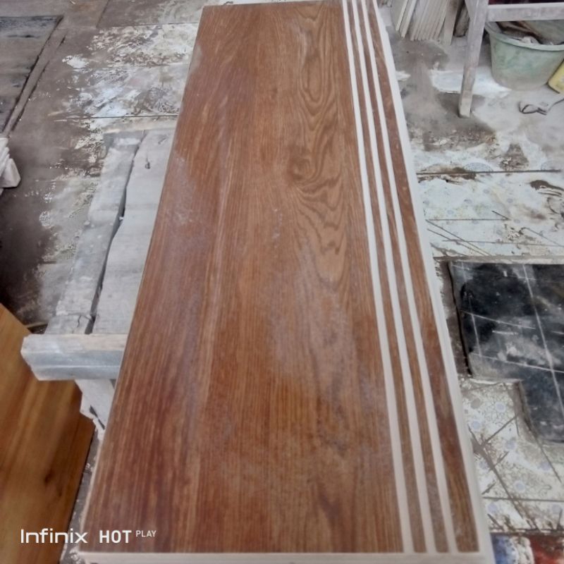 granit anak tangga motip kayu 30x90&amp;20x90
