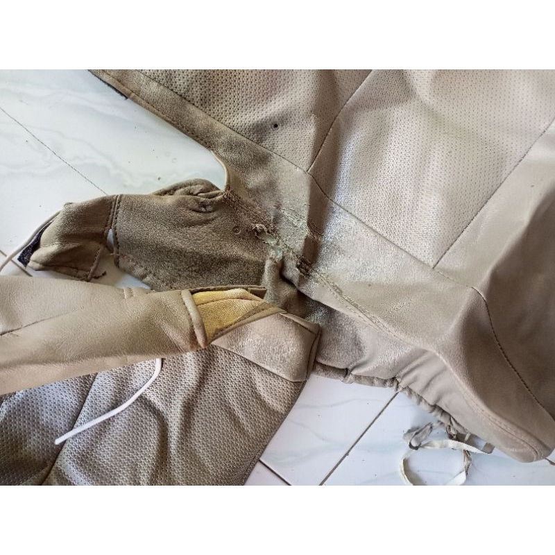 sarung jok bekas xenia 2012