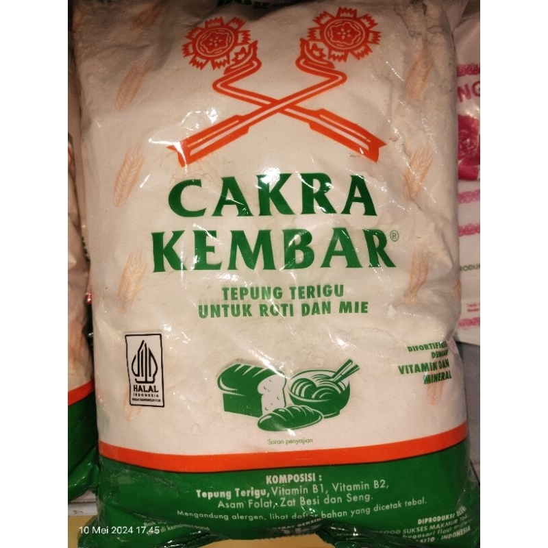 

Tepung Cakra Kembar Polos 1kg