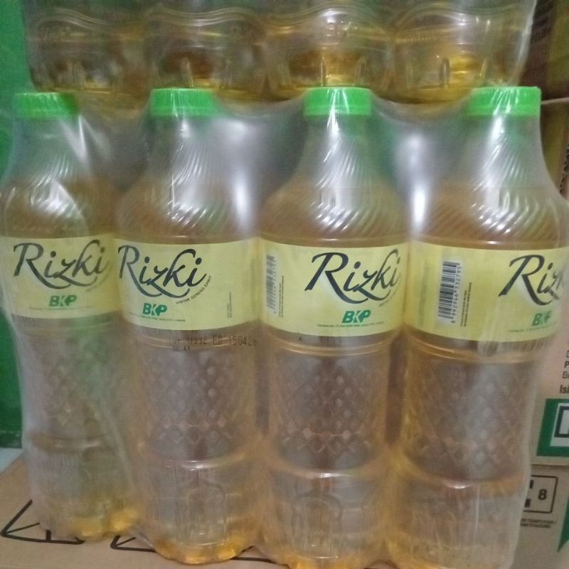 

minyak goreng rizki botol 800ml (1 dus = 12 botol)
