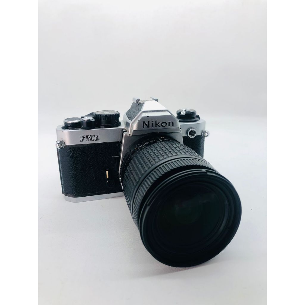 Nikon FM2 dengan Lensa Nikon AF 28-80