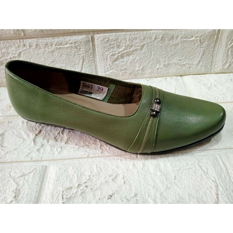 Sepatu Pantofel Kulit Wanita Nikolai V053 Original