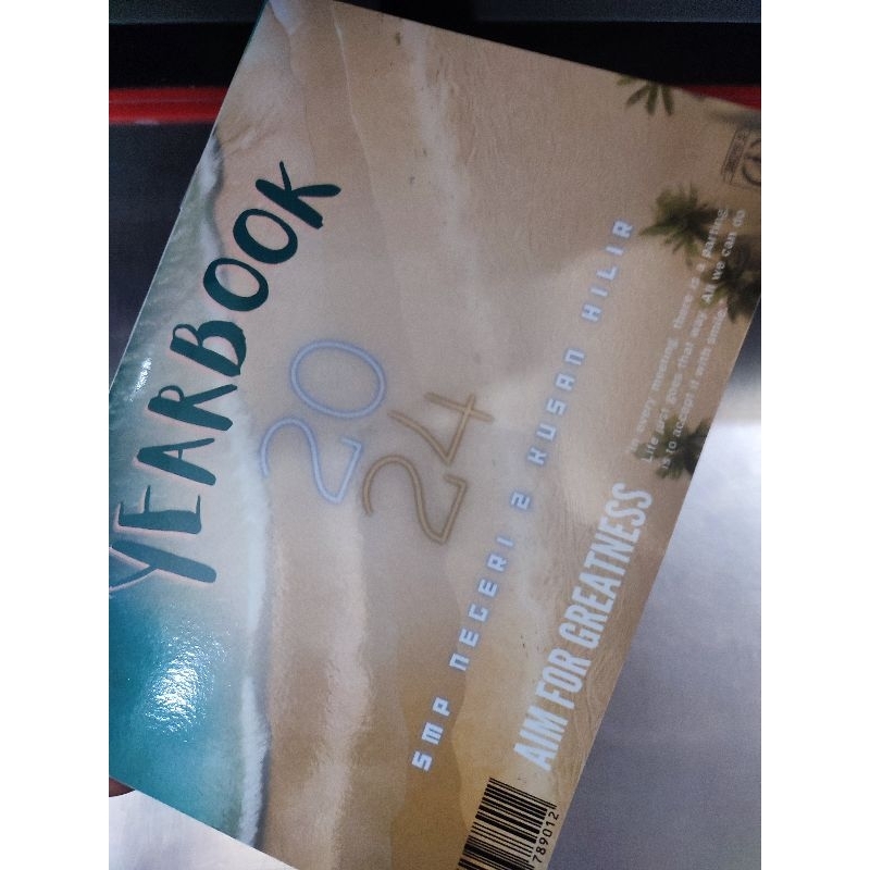 

Print Cetak Buku Booklet, Majalah Custom , tanpa minum order ukuran A5, 14.8x21 cm, Album Kenangan Sekolah, Catalog, Company Profile, Buku Perpisanan dll