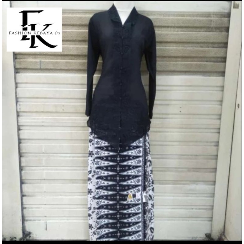 setelan kebaya encim khusus hitam dan putih lengan panjang