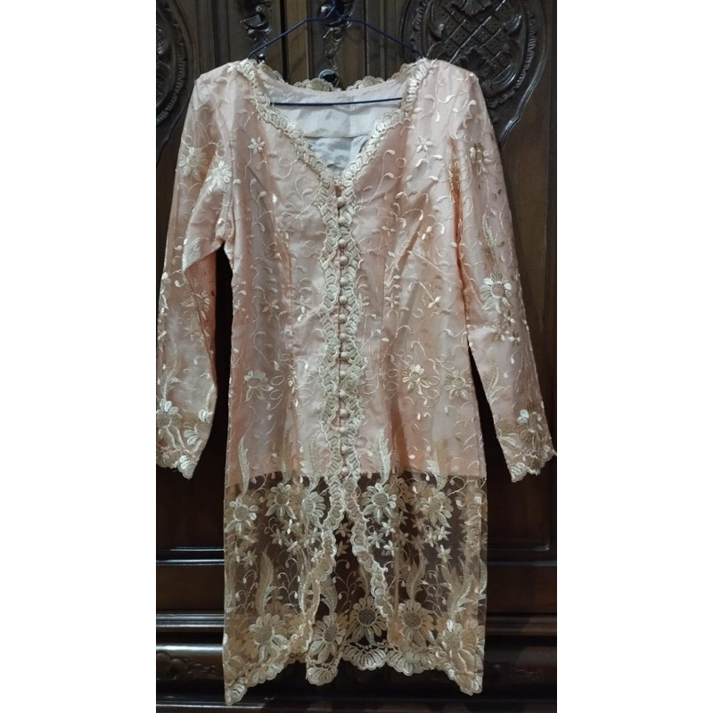 Kebaya Brokat (Preloved)