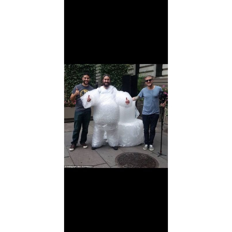 

pakai bubble wrap paket aman