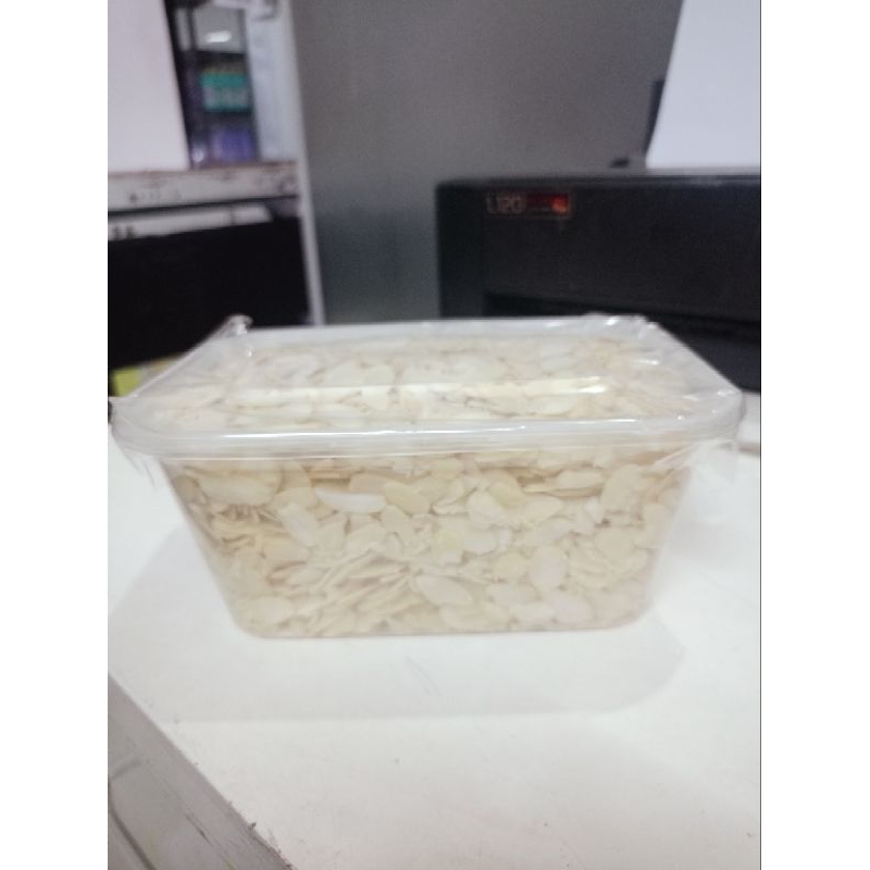 

Almond Slice Premium 1kg