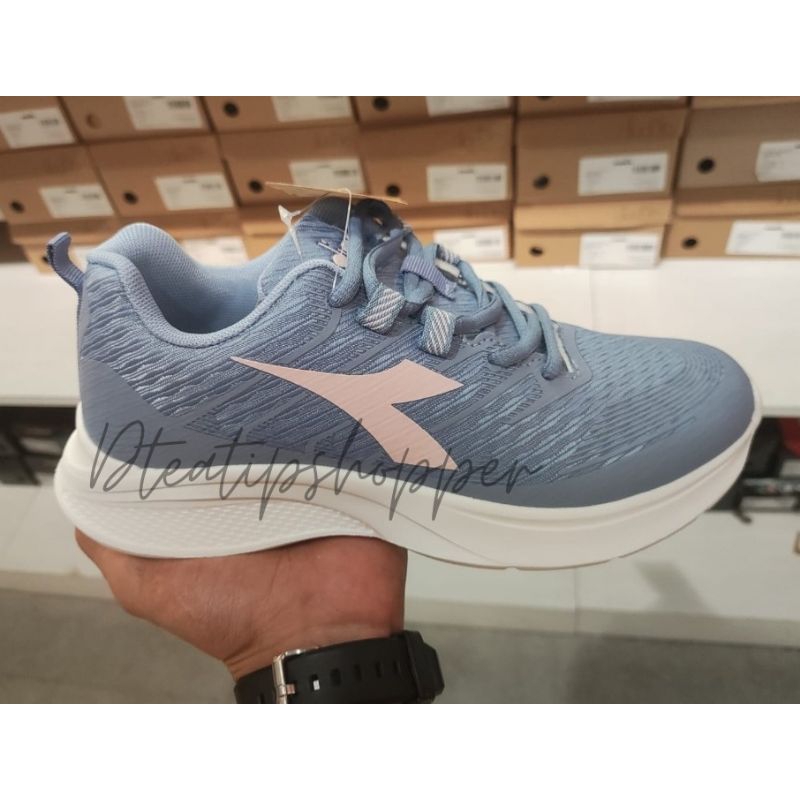 Diadora Sneakers Men/Women Sale