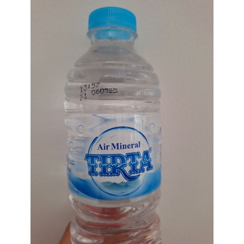 

TIRTA Air Mineral 600mL x 24 botol
