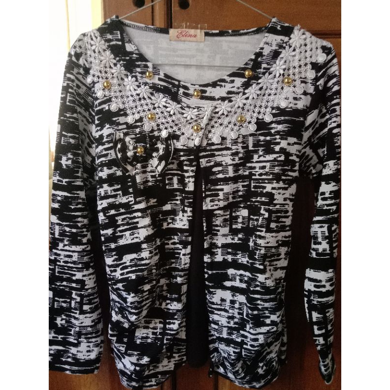 Preloved Sailor Abstrak