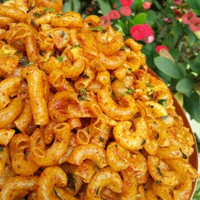 

makaroni kriuk pedas daun jeruk/balado/original/jagung manis/250g-1000g