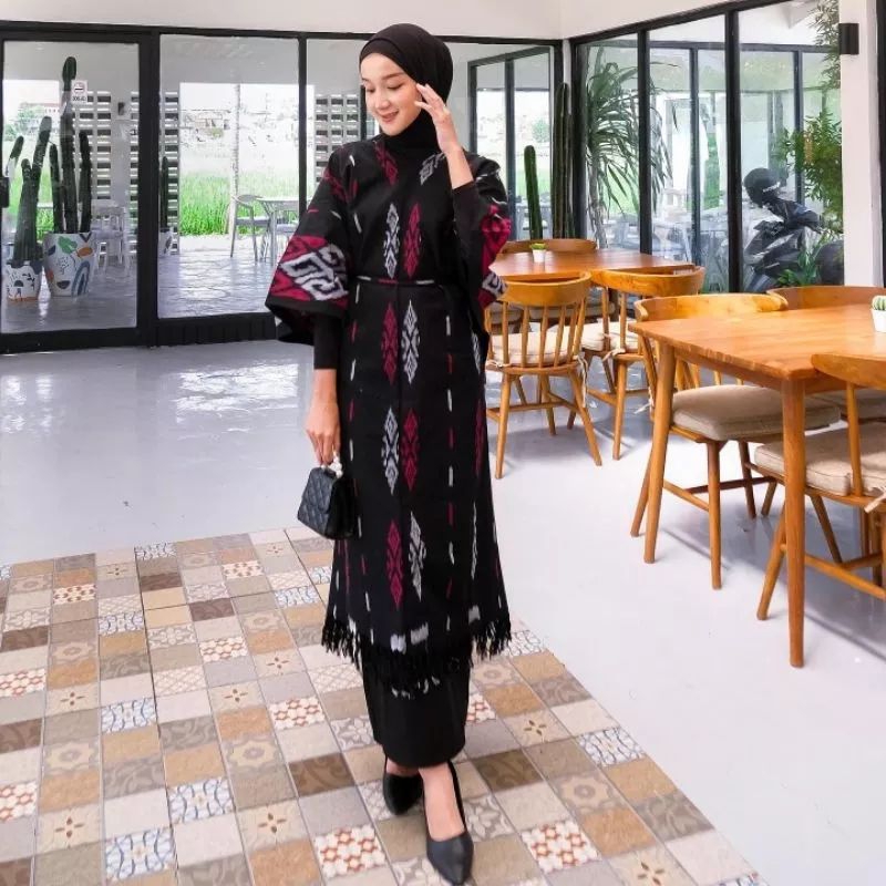 cardigan panjang wanita tenun ikat, batware tenun ikat panjang, kaftan tenun ikat wanita panjang