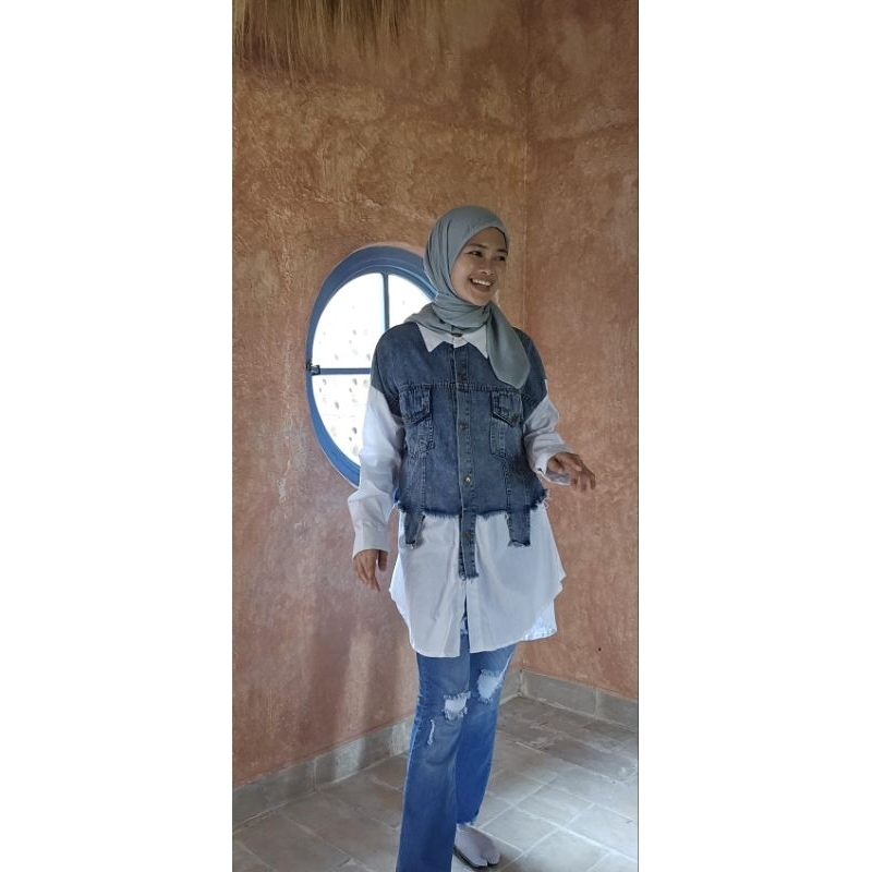 KEMEJA PUTIH TUNIK KOMBINASI JEANS