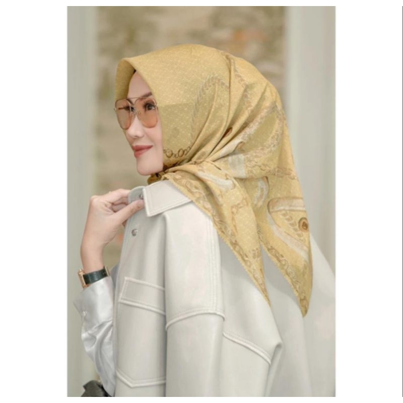 Buttonscarves Chain 1 Corn