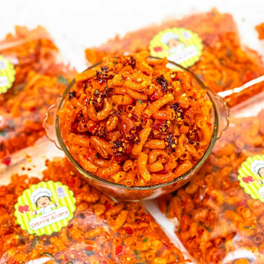 

MAKARONI PEDAS DAN ORIGINAL - SEBLAK MAKARONI KERING CEMILAN KEKINIAN PEDAS DAN GURIH berat 250gr