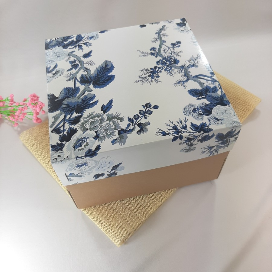 

(5 Pcs) Box Kue Bolu Packaging Kotak Lapis Legit Dus Cake Tart Ultah Motif Blue Flower Size 25x25 Cm