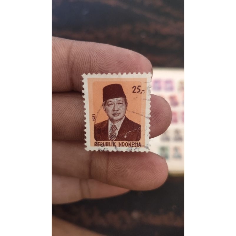 

prangko soeharto