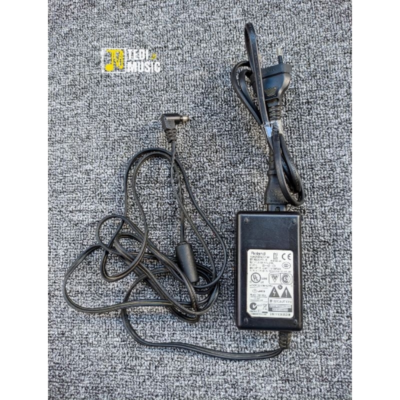 Adaftor Roland PSB-1U 9volt 2A - Adaftor Efek BOSS GT10 , BOSS GT100
