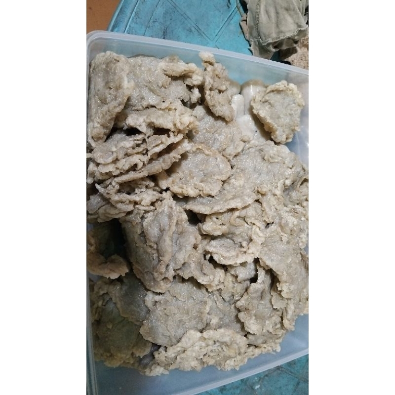 

PEMPEK KULIT IKAN TENGGIRI