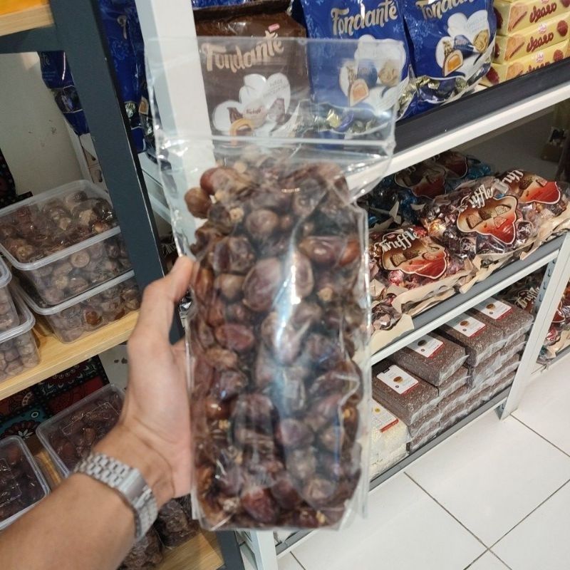 

Kurma Khalas Saad kemasan 1kg