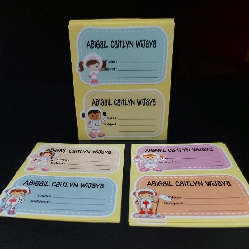 

Label Nama Mapel karakter Astronot Girl stiker nama untuk Buku Pelajaran Sekolah