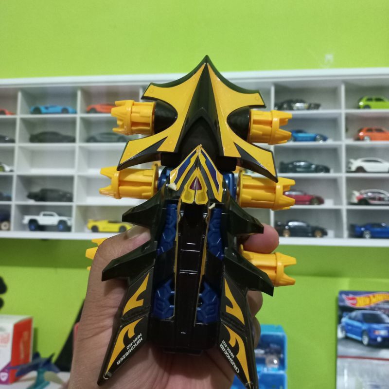 Crush Gear King Kaizer