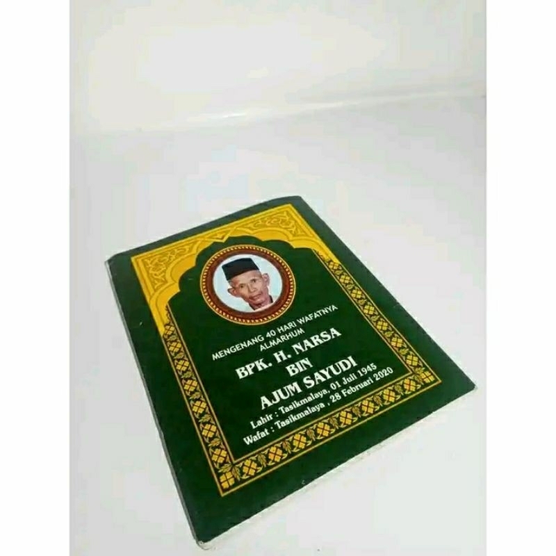 

Buku Yasin Arab dan Terjemah Kertas Halus 128 haaman