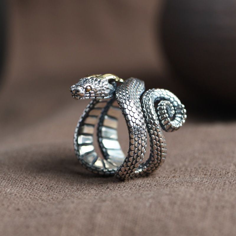 Cincin Pria Retro Motif Ular Naga Tanduk Kuning Model Terbuka ( 2 Varian )