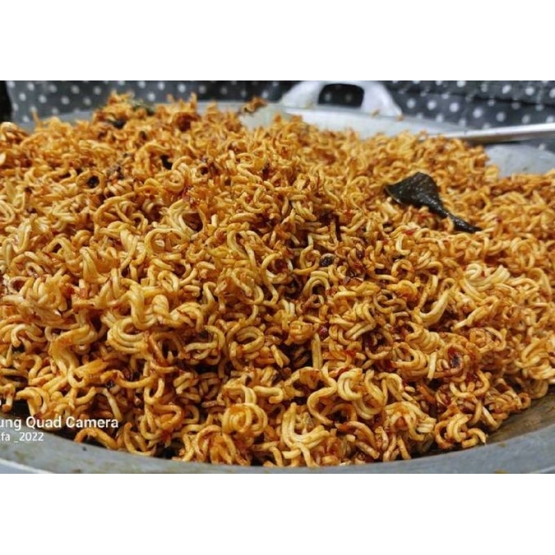 

mi kremes pedas daun jeruk 250g/500g